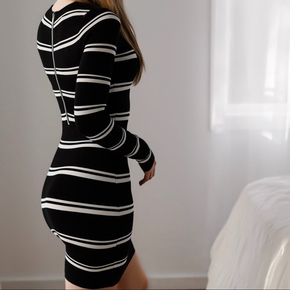 SoldOut11thStreet - Picture 2 of 6